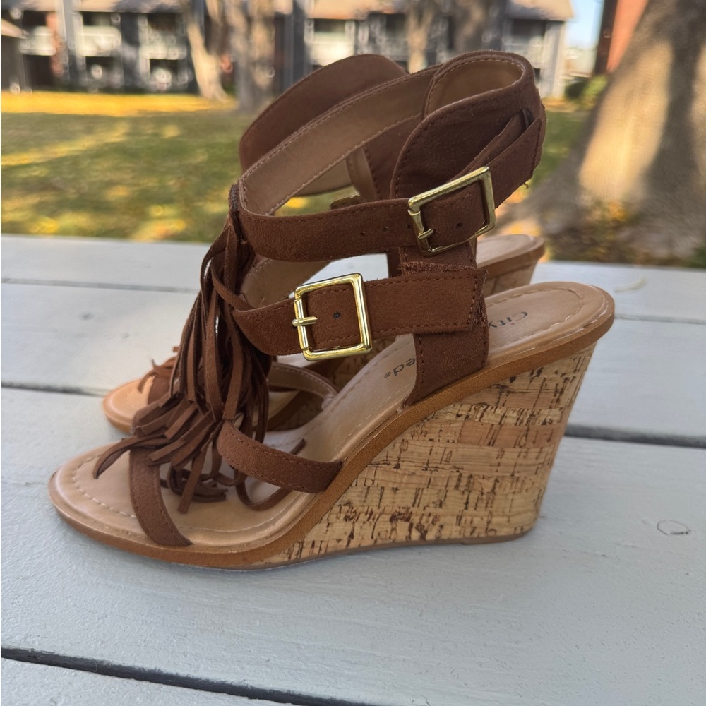 Cityclassified Brown Suede Fringe Wedge Sandals – Size 8.5 - Picture 8 of 16